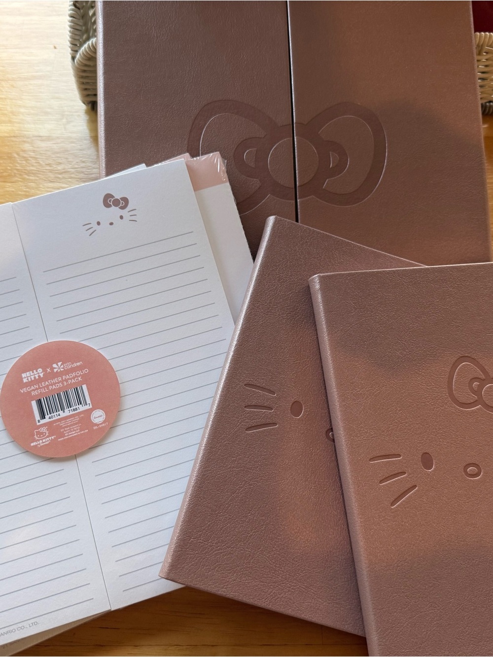 ‼️SOLD‼️ Erin Condren Hello Kitty Vegan Leather Padfolio Set